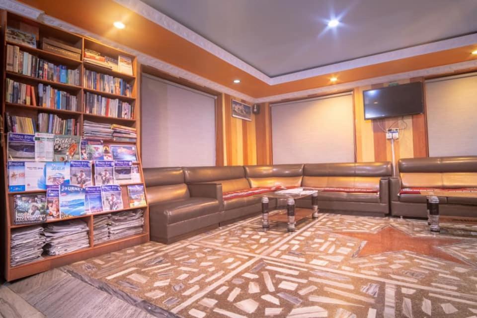 Hotel River Park Покхара Экстерьер фото