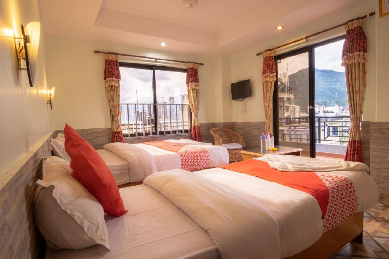 Hotel River Park Покхара Экстерьер фото